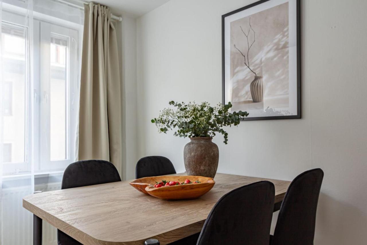 Budget Comfort On Trendy Soedermalm Stockholm Exteriör bild